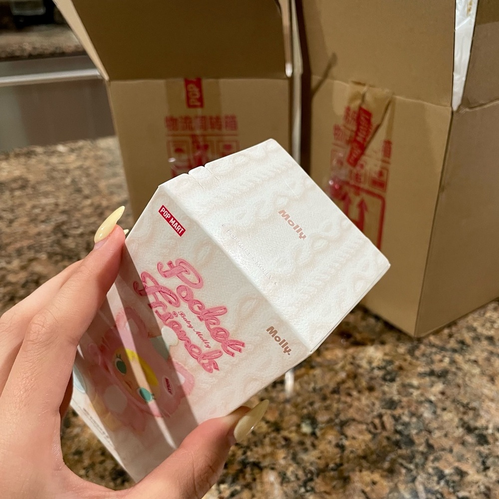 ‼️SOLD‼️Authentic & New BABY MOLLY POCKET FRIENDS SERIES- (IT'S SNACK TIME) - Picture 4 of 9